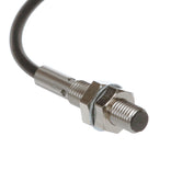 Sensor de proximidad M8 PNP NA, voltaje de operación 10-30 VDC con blindaje distancia sensado 2mm, prealambrado 2 m