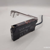 Sensor fotoeléctrico modelo estandar PNP, 12 a 24 VDC 35 mA (Max.), amplificador de fibra digital, pre-alambrado 2m.