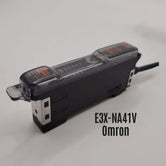 Sensor fotoeléctrico PNP, 12 a 24 VDC 35 mA (Max.), resistente al agua IP66, amplificador de fibra digital, pre-alambrado 2m.