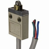 Interruptor de límite compacto, actuador émbolo de rodillo(Roller Plunger), SPDT, 5A-250VAC - 4A-30VDC.