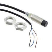 Sensor de proximidad, tamaño M12, sin blindaje, rango sensado 8mm, voltaje de operación 10-30Vac, cable 2 M, configuracion salida PNP, cuerpo corto