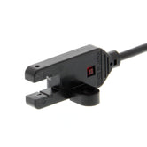 Fotomicrosensor, metodo de sensado tipo haz pasante (con ranura) tipo T, con cable 2m, distancia  sensado 5mm, salida de configuracion Light-On, salida PNP, voltaje 5-24VDC