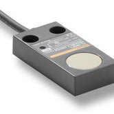 Sensor de proximidad inductivo plano,coin blindaje, distancia de sensado 5mm, 3 hilos NPN, operación NA, fuente de voltaje 12-24Vdc, cable 2 m
